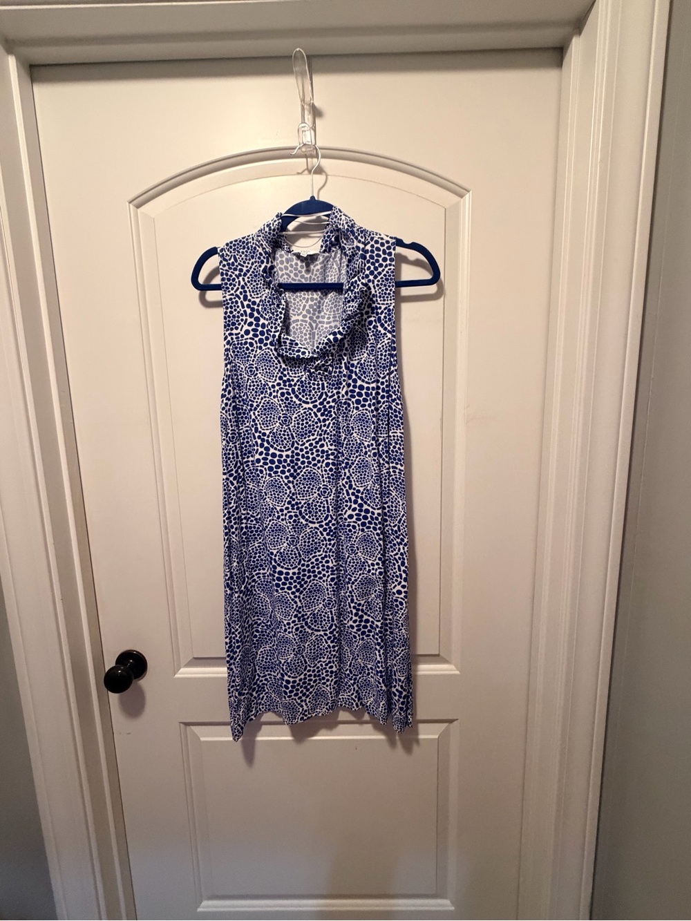 Crown & Ivy Sleeveless Blue Patterned Ruffle-Neck Dress